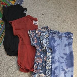 Cupio Black and Red V-Neck Tops